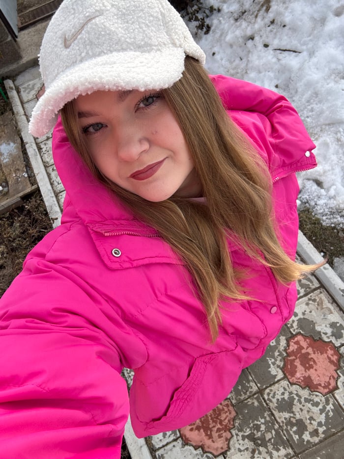 Daily life documented in snowy Russian town Ольховка