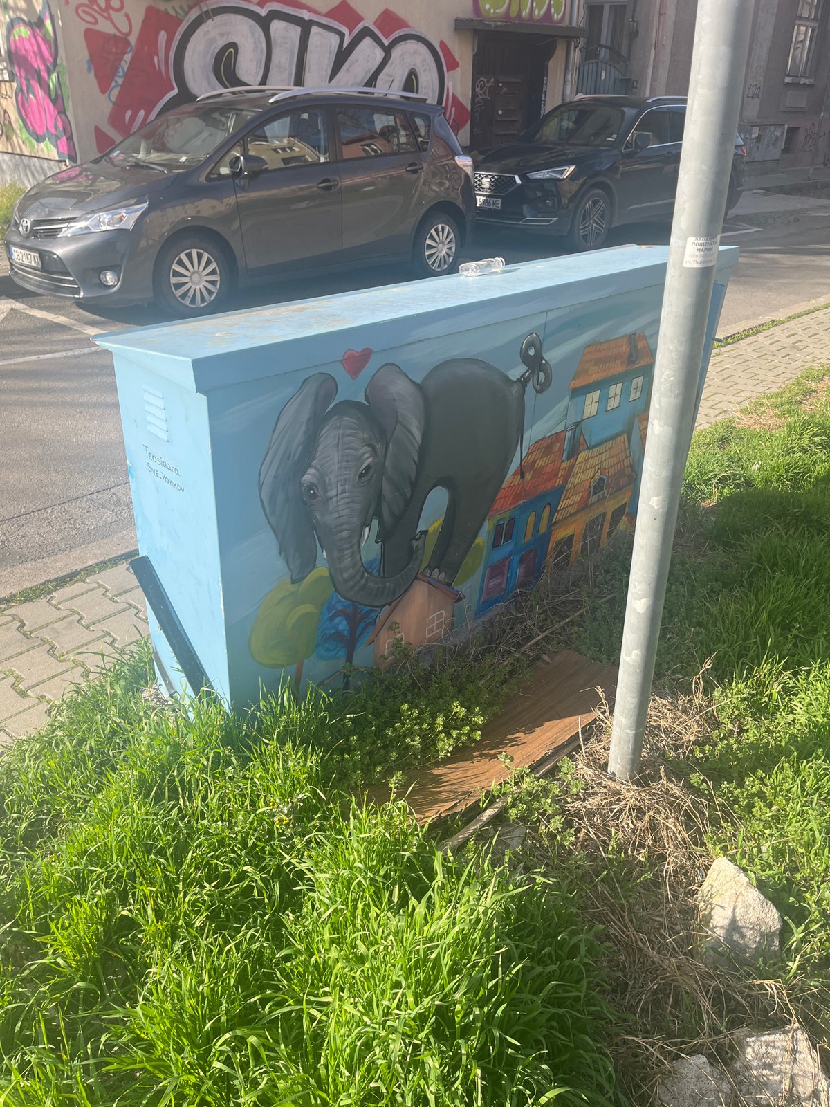 Spring street scenes documented in Sofia, Bulgaria