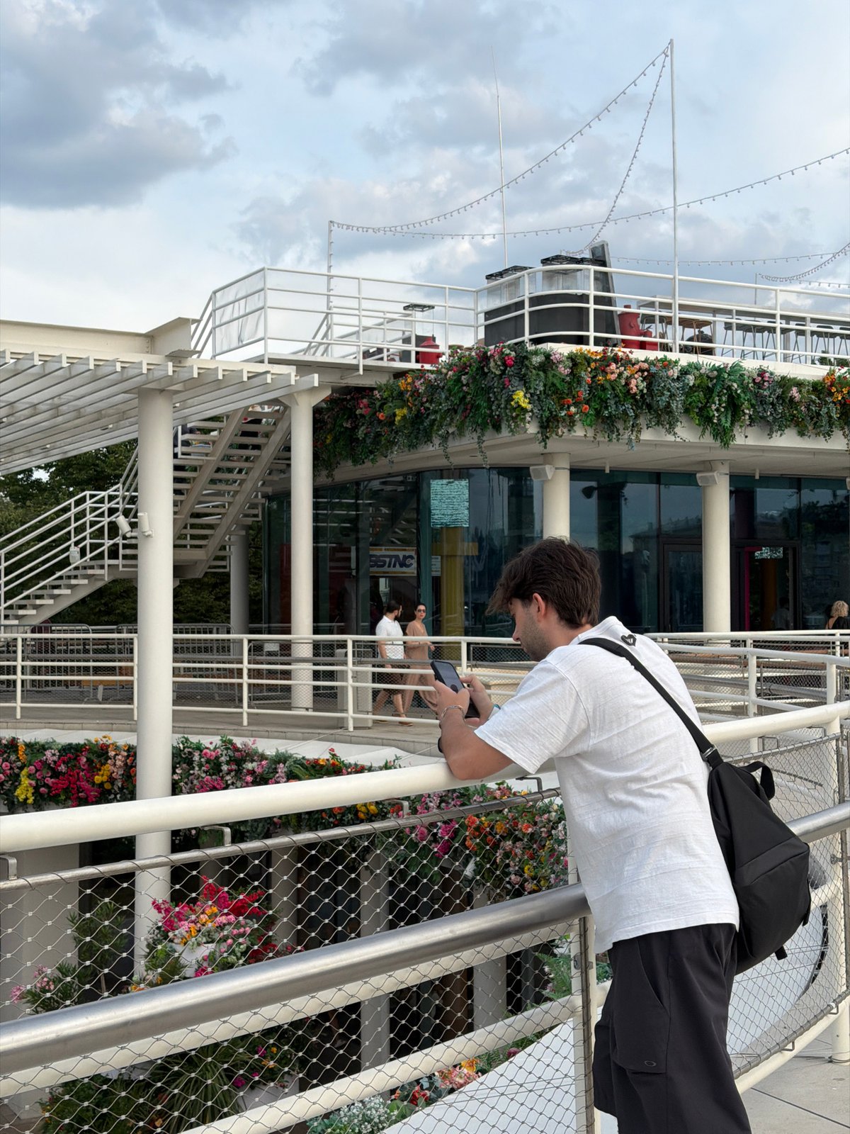 Summer afternoon at Moscow's riverside, MFA tower in view