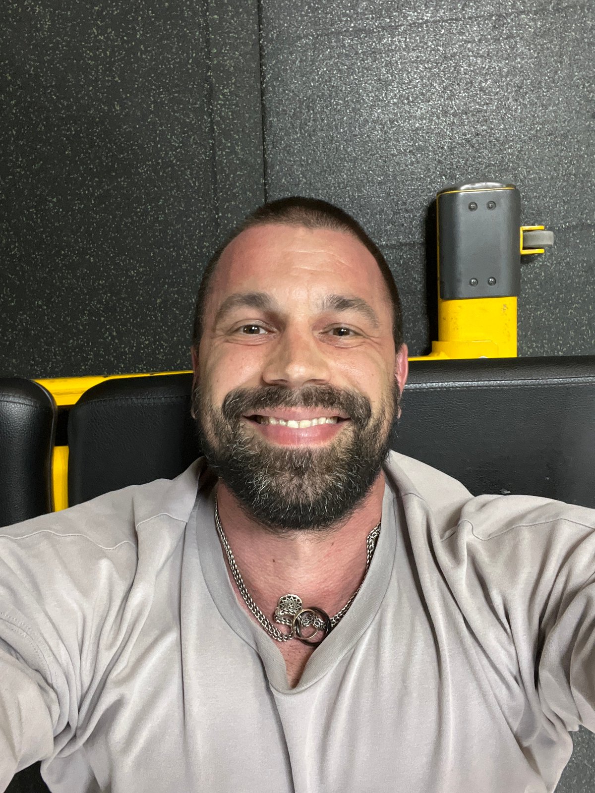 Man documents workout session at Yoshkar-Ola gym