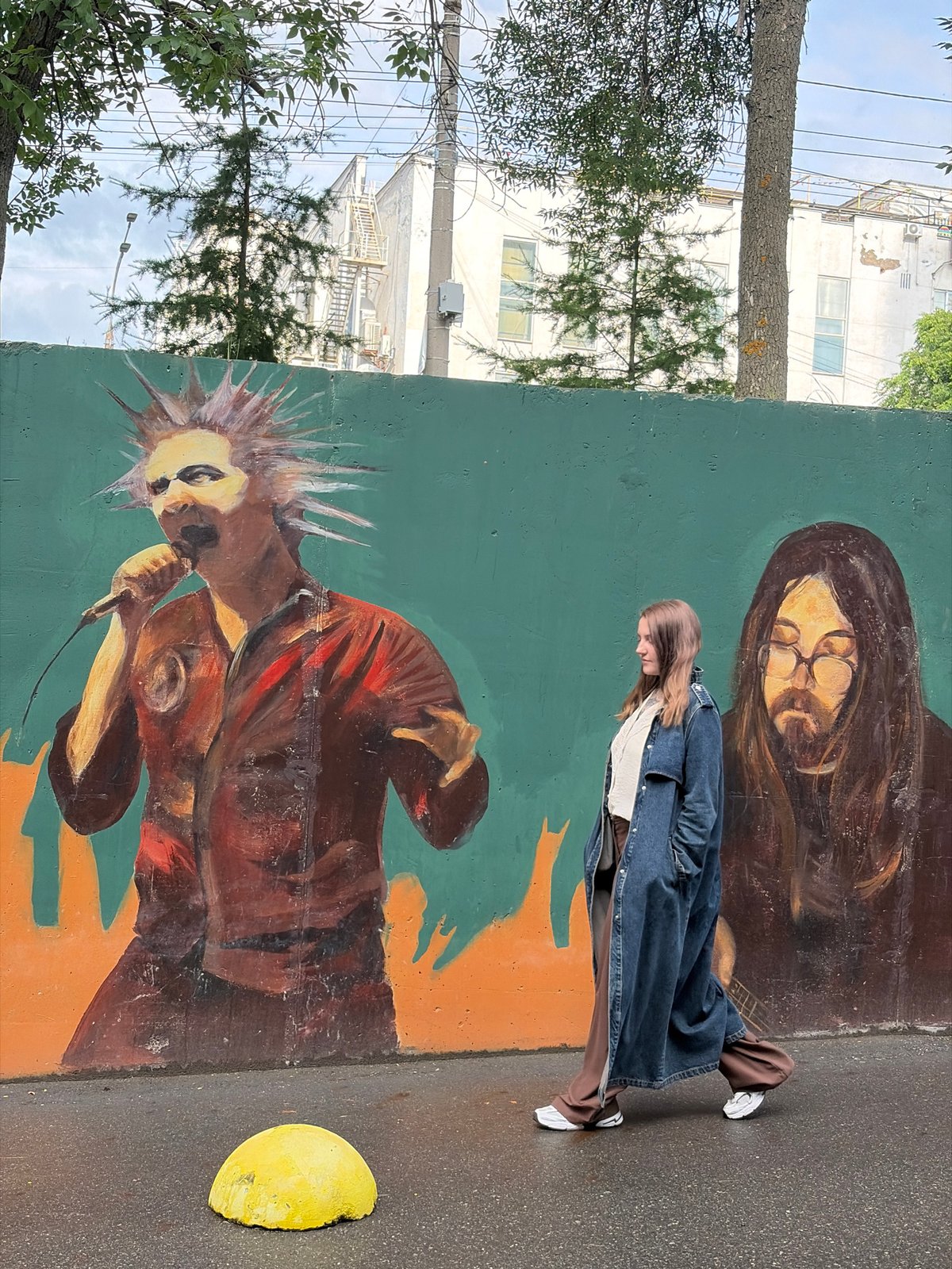 Afternoon drinks and a mural stop at a bar in Izhevsk