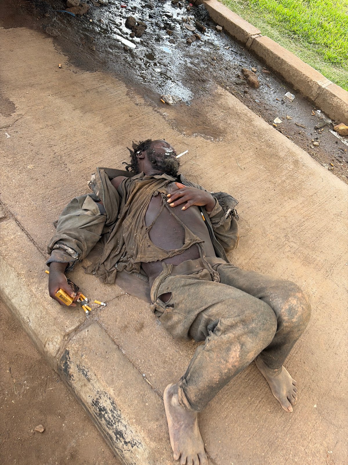 Midday street life across Jos and Gura Top markets