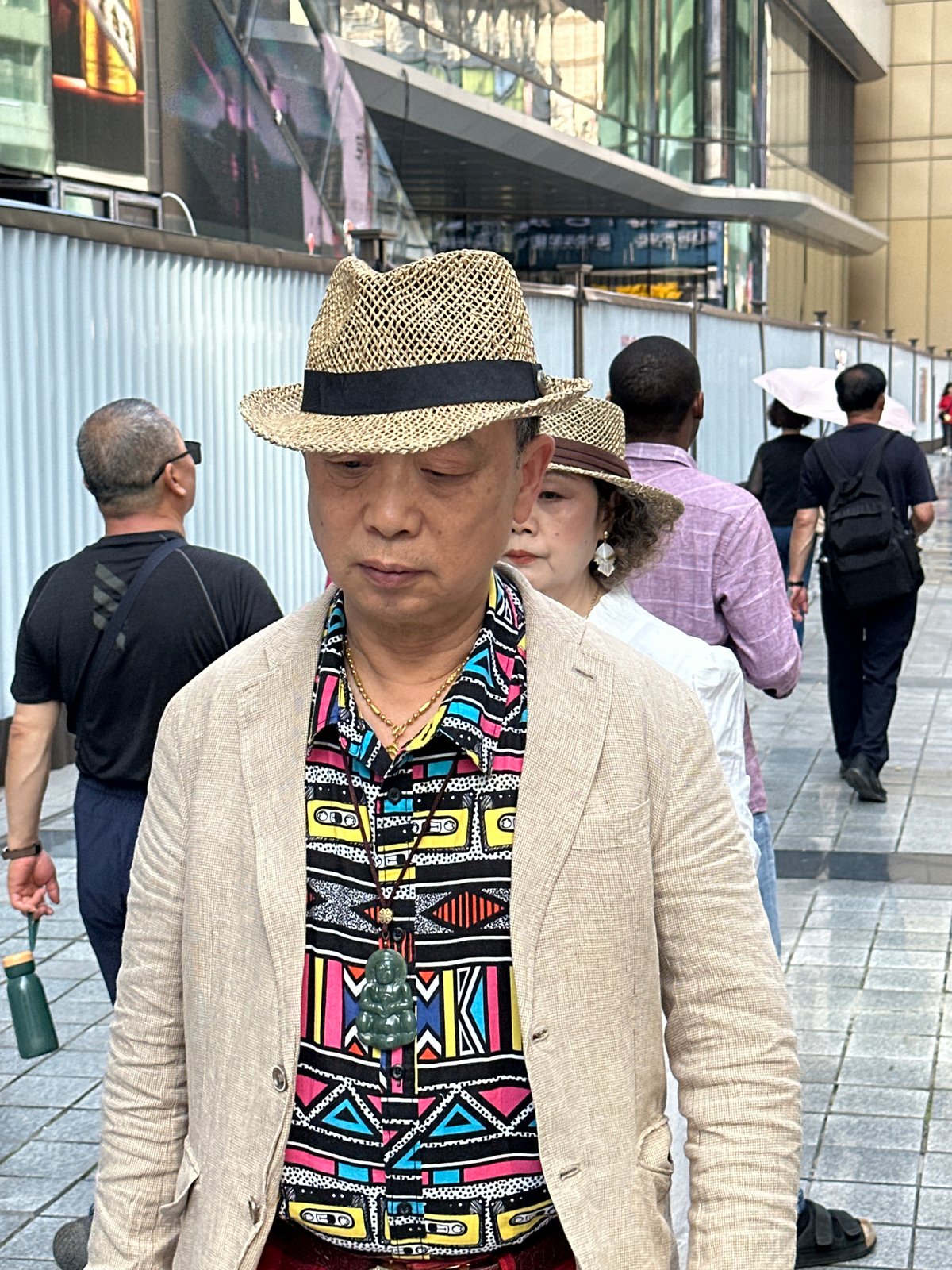 Morning street life documented across Yuzhong District, Chongqing
