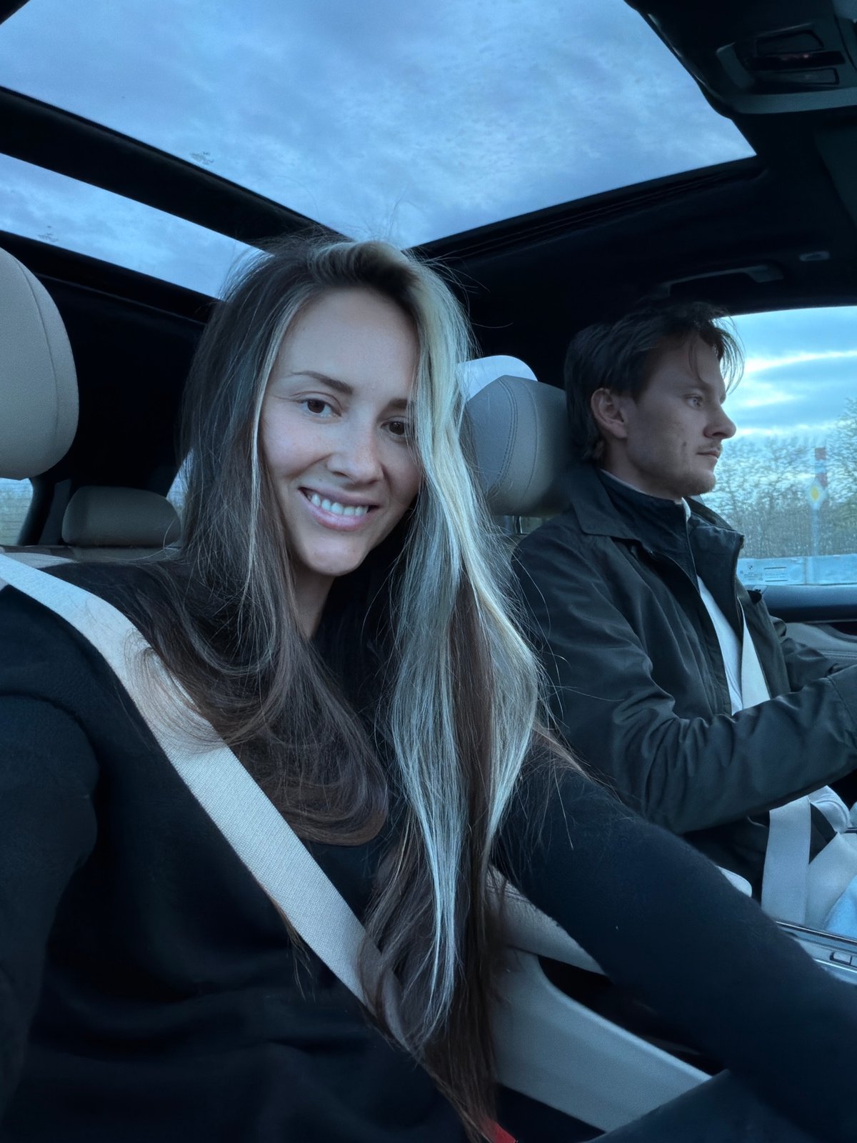 Two people spotted in car through sunroof in Moscow
