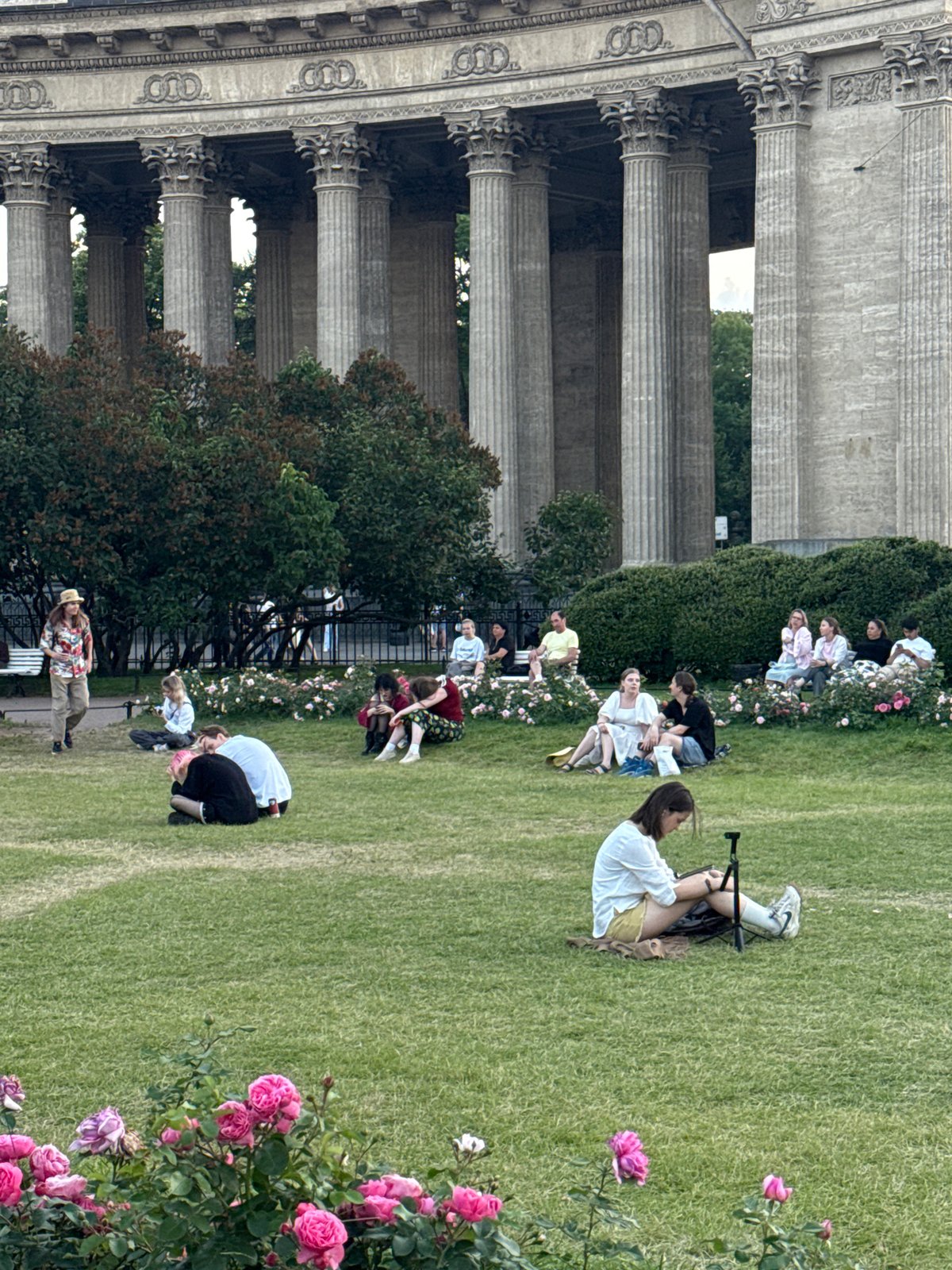 Lazy afternoon at Kazan Cathedral and the Griboyedov Canal