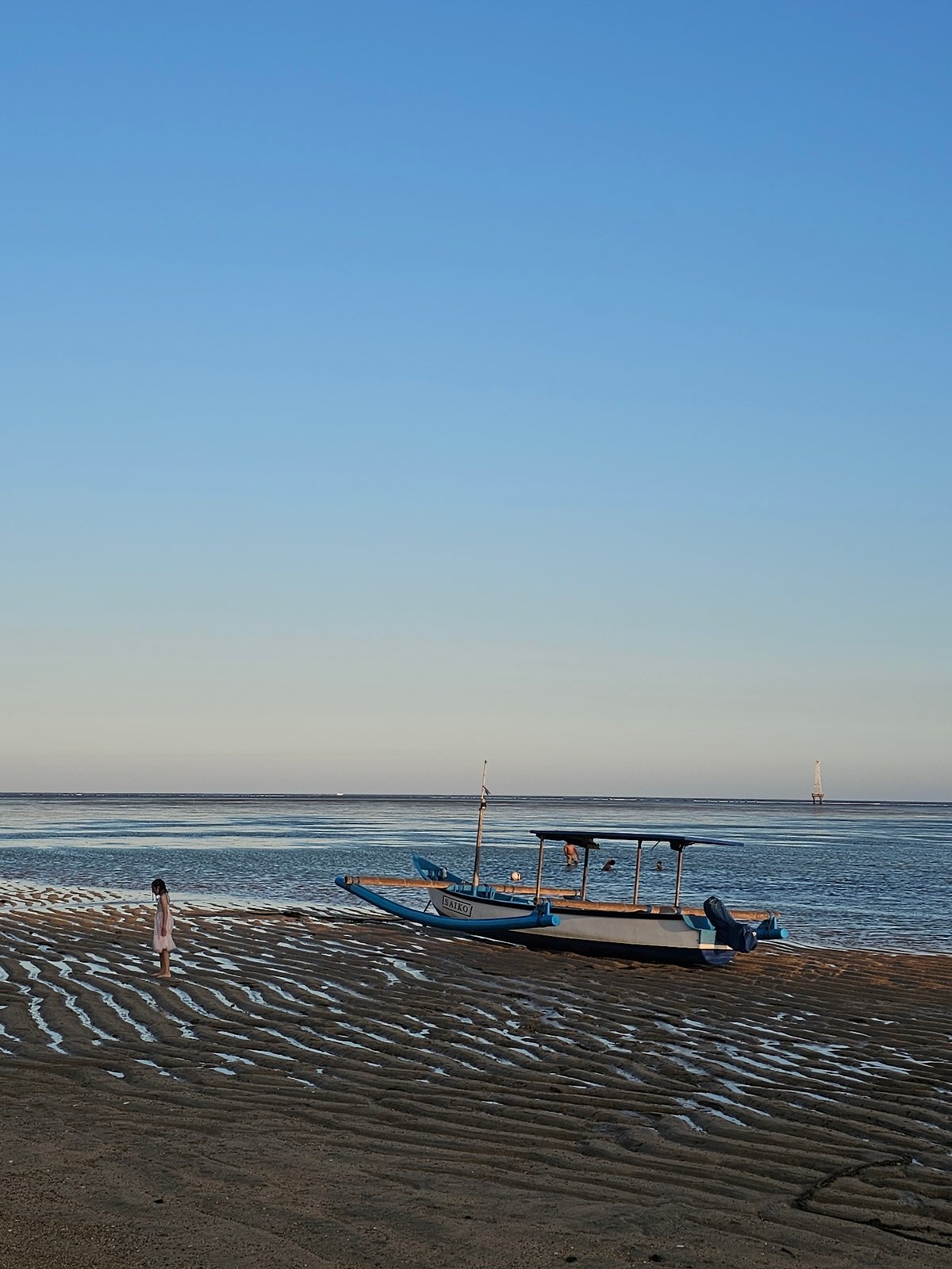 Kite flying and beach scenes at Padang Galak, Denpasar