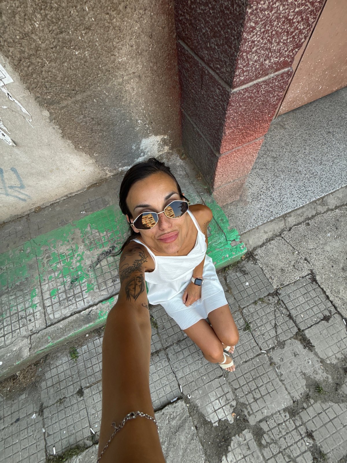 Afternoon selfie session in Pleven, with a floral detour