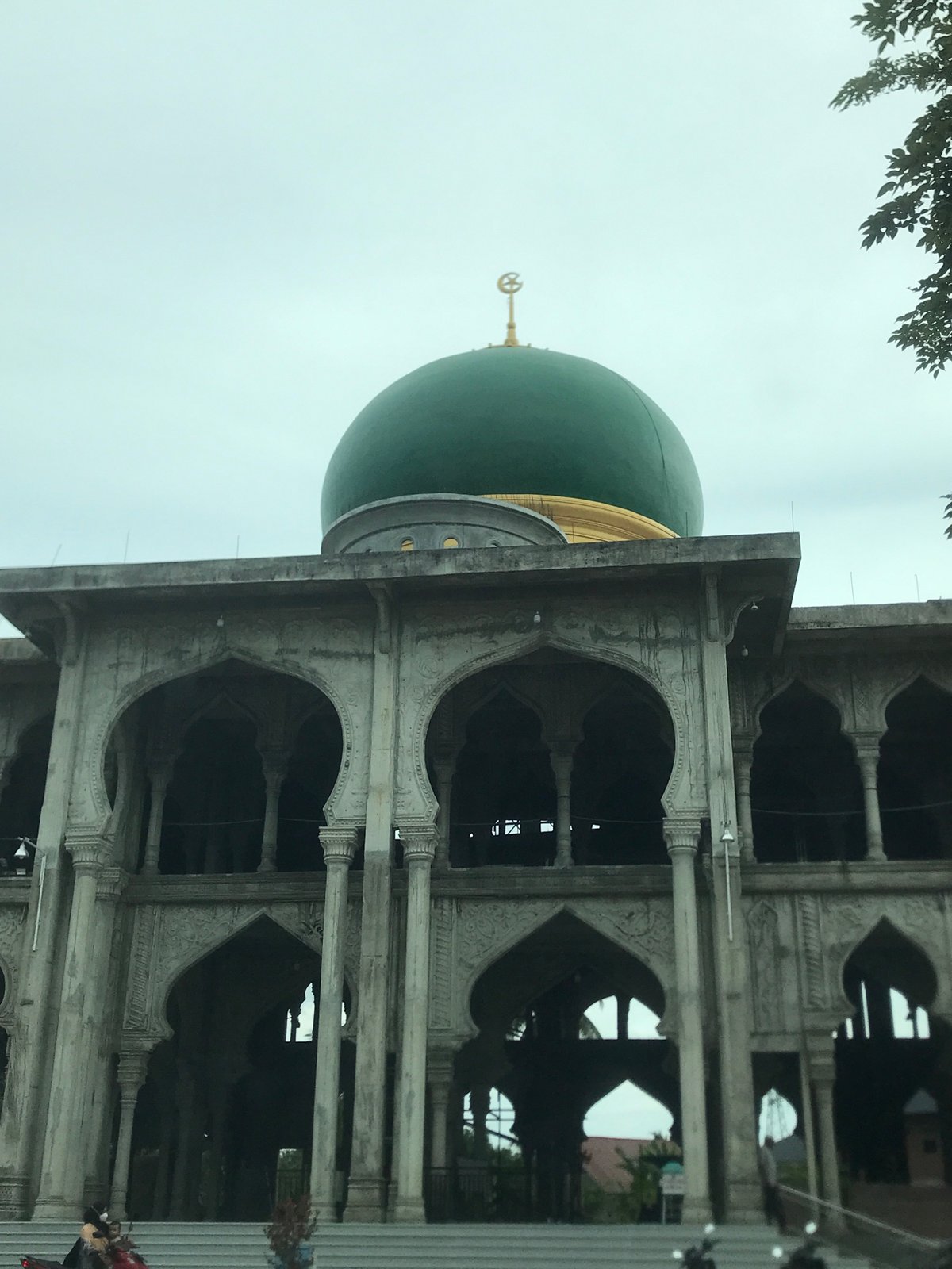 Mosque with green dome documented in Keudealue Ie Puteh