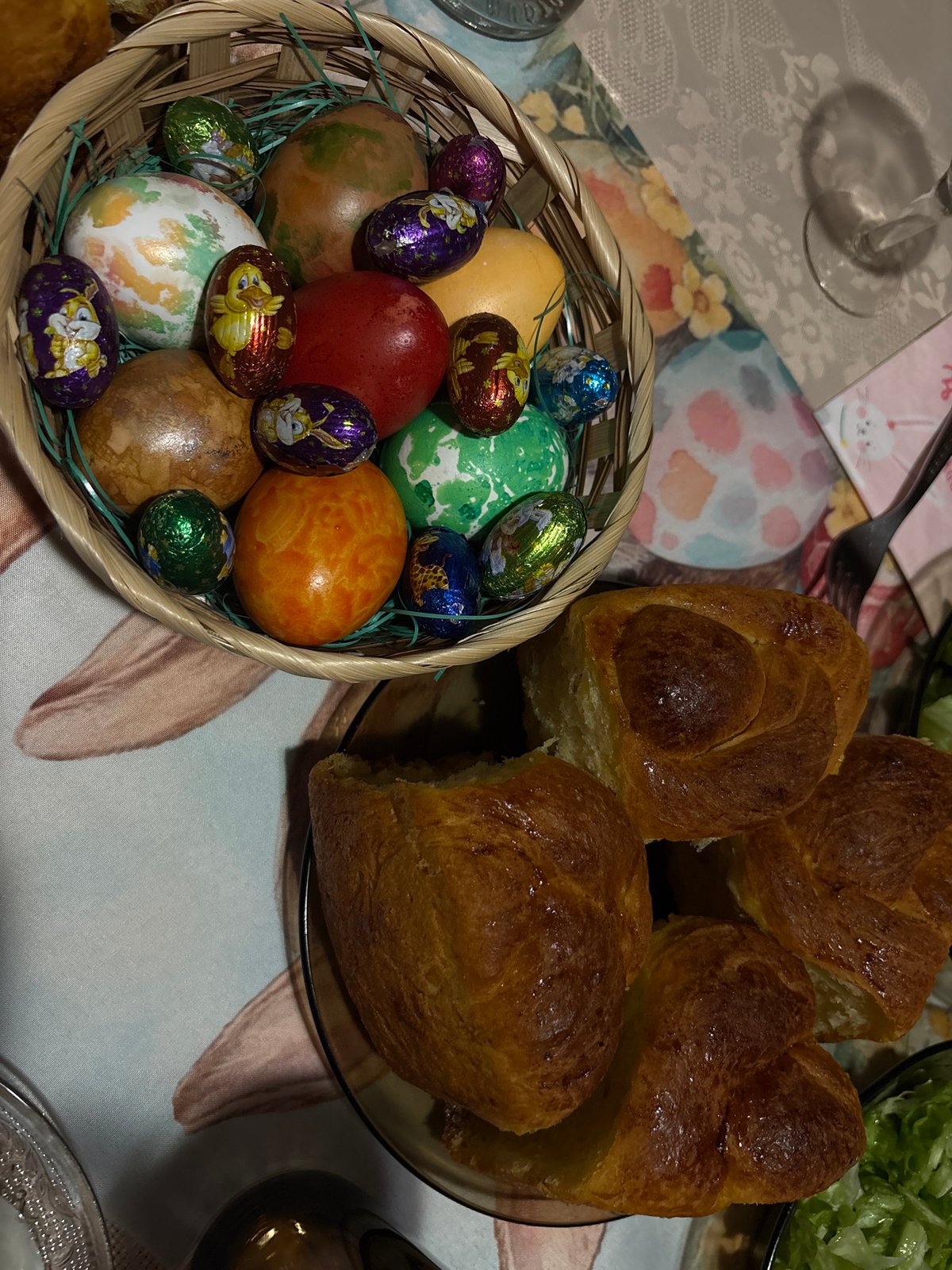 Easter preparations documented in Bulgarian home with traditional foods