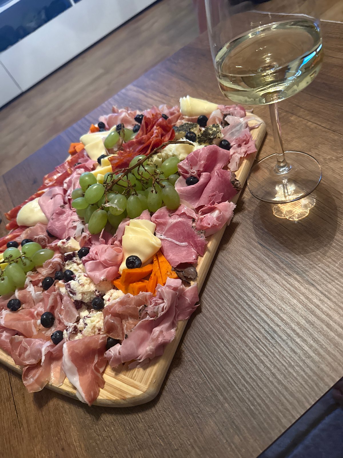 Charcuterie, prosecco, and summer vibes in Burgas
