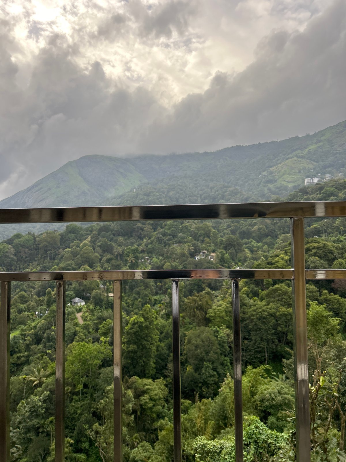 Tourist documents mountain views and auto-rickshaw ride in Anachal