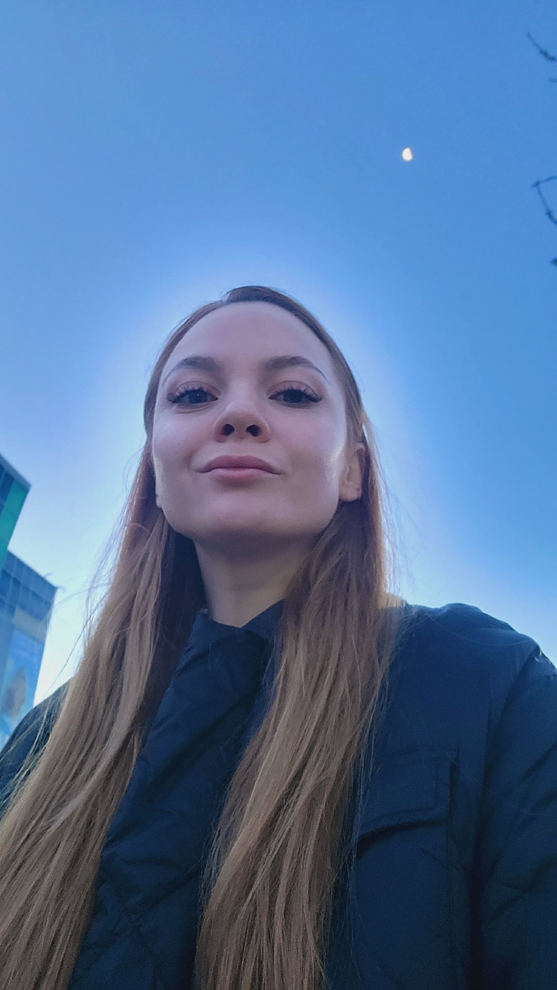 Woman's fitness routine and meal documented in Chaikovsky, Russia