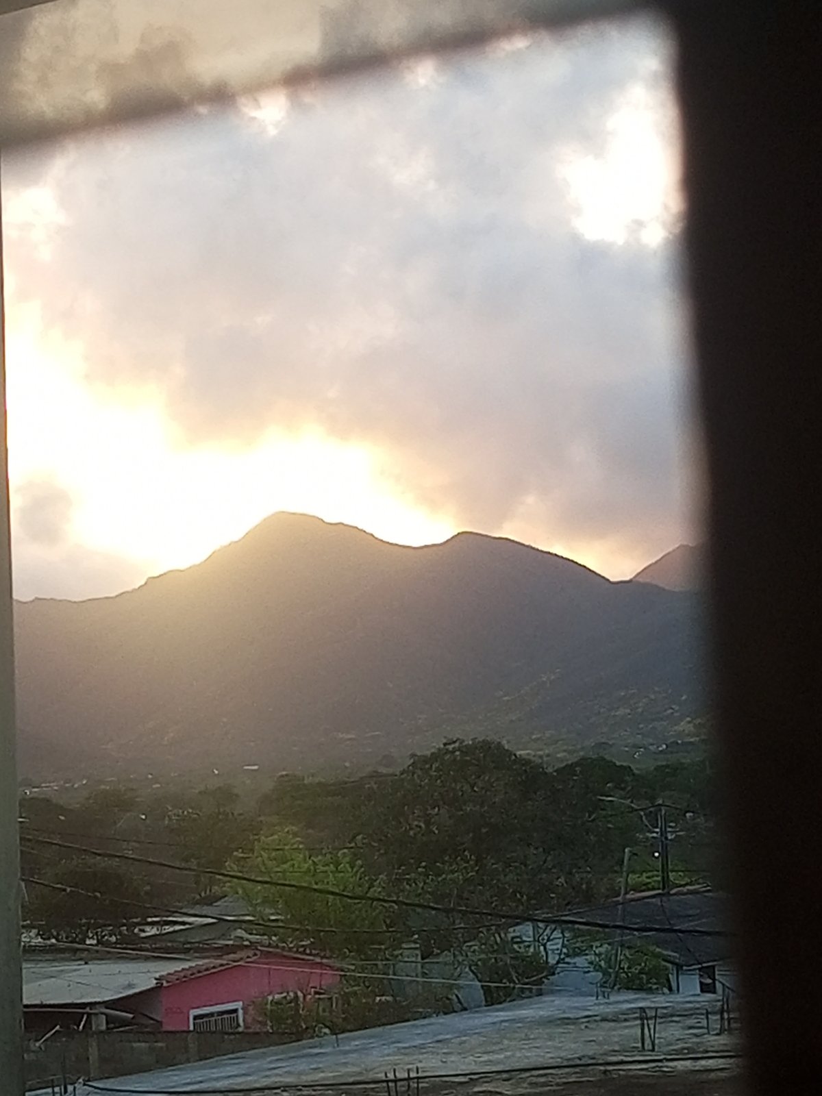 Daily life moments captured across La Tagua, Venezuela morning