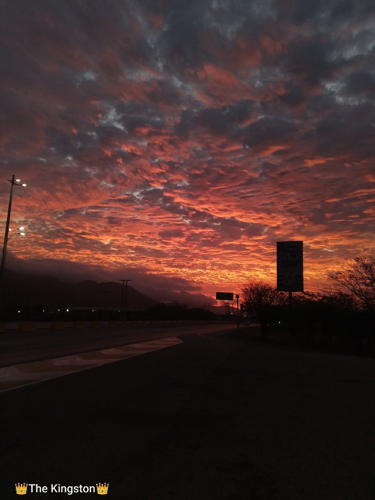 Dramatic twilight colors captured in El Dátil, Venezuela