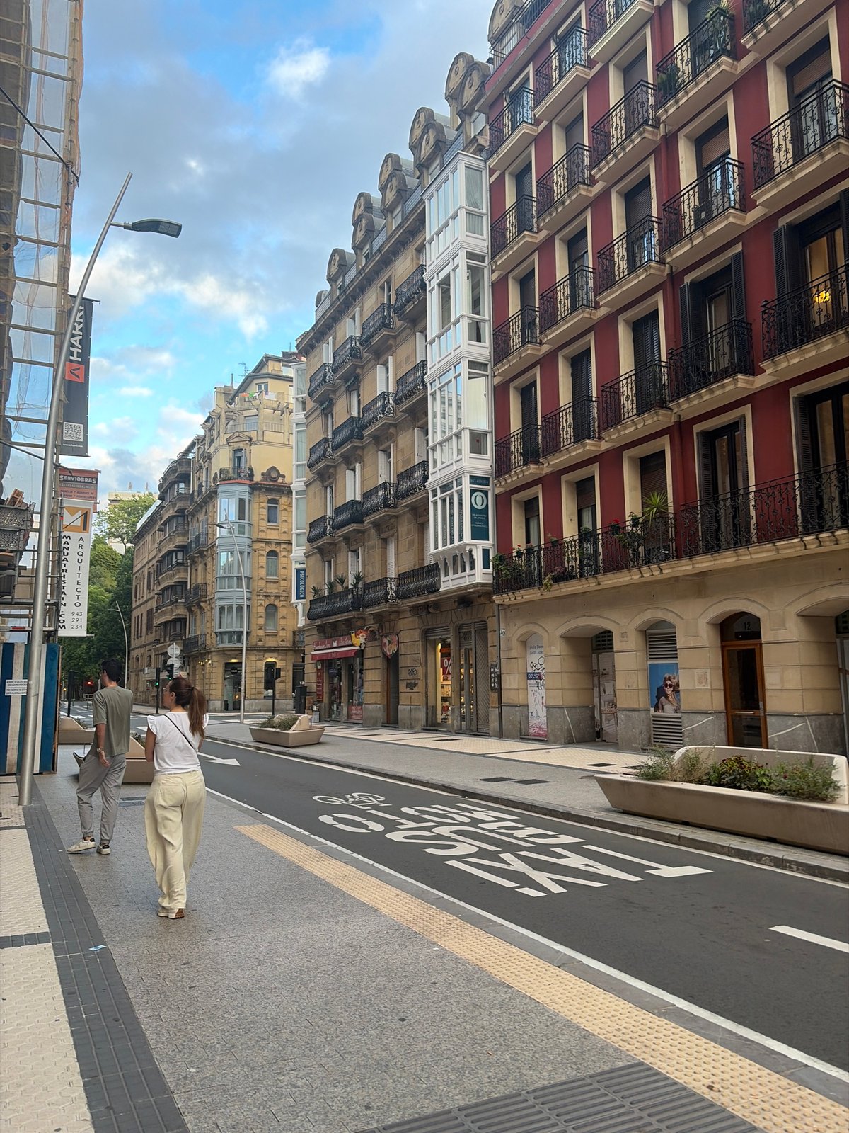 Evening street scenes in San Sebastián's Parte Vieja