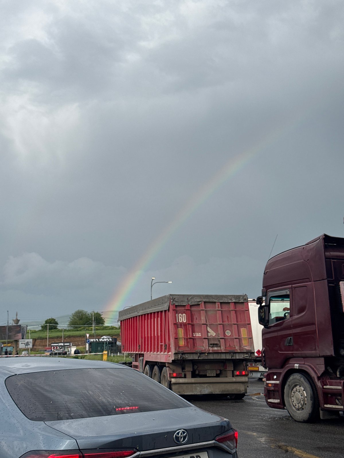 Rainbow appears over Armenian border town, witnessed by traveler