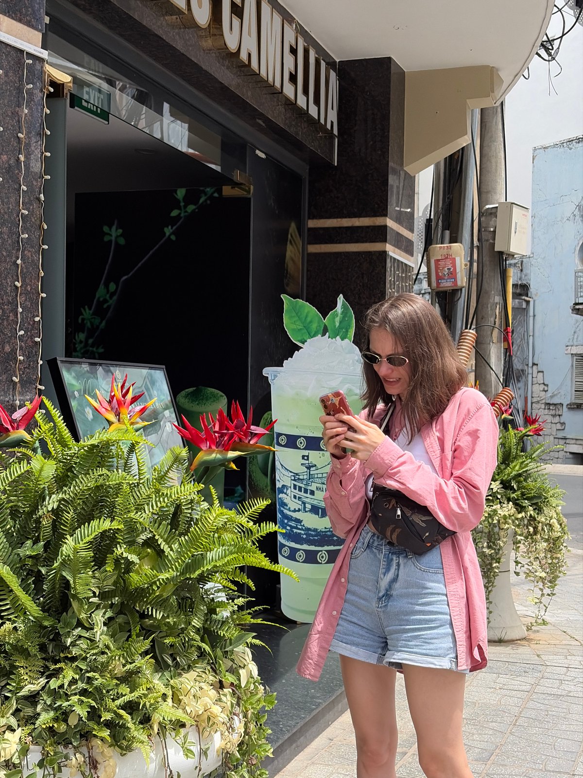 Early morning street life documented across Da Lat districts