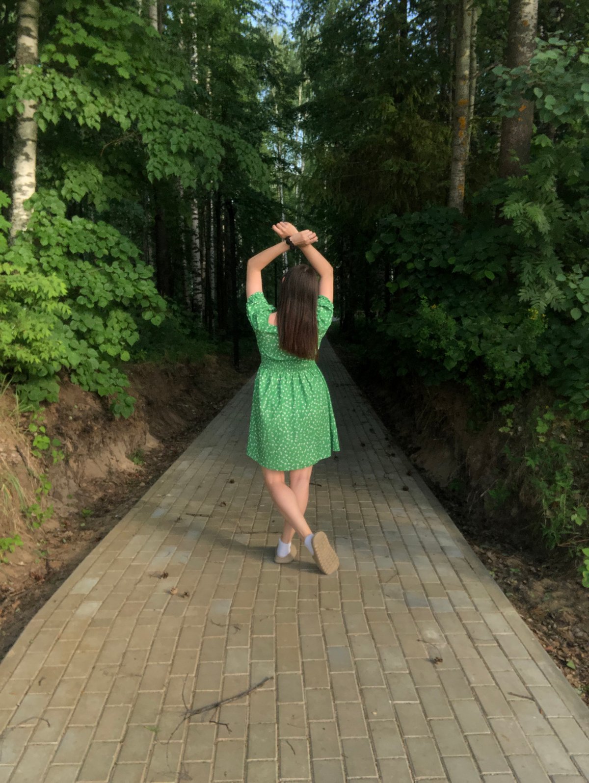 Casual photo session and playground activity documented in Noviy