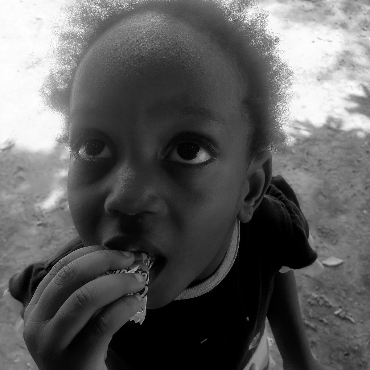 School day documented in Narayi, Nigeria morning scenes