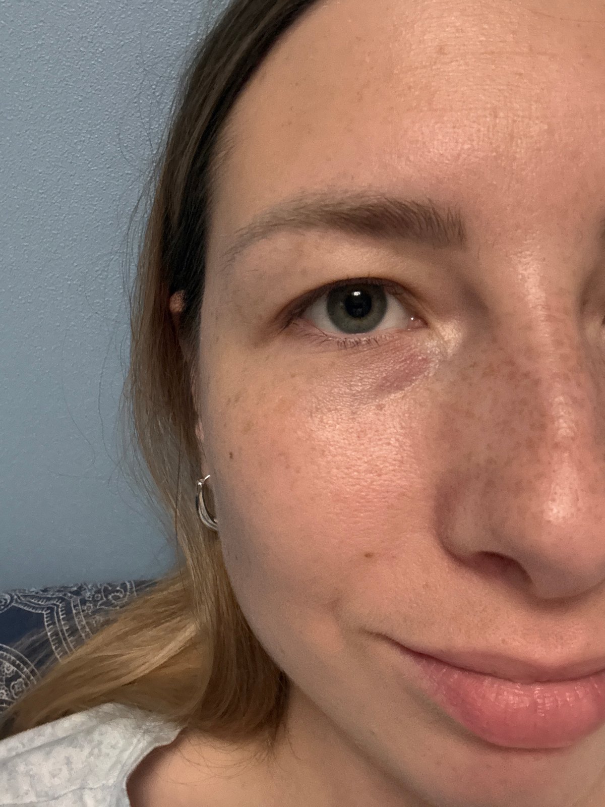 Woman photographed in close-up portraits in Moscow apartment