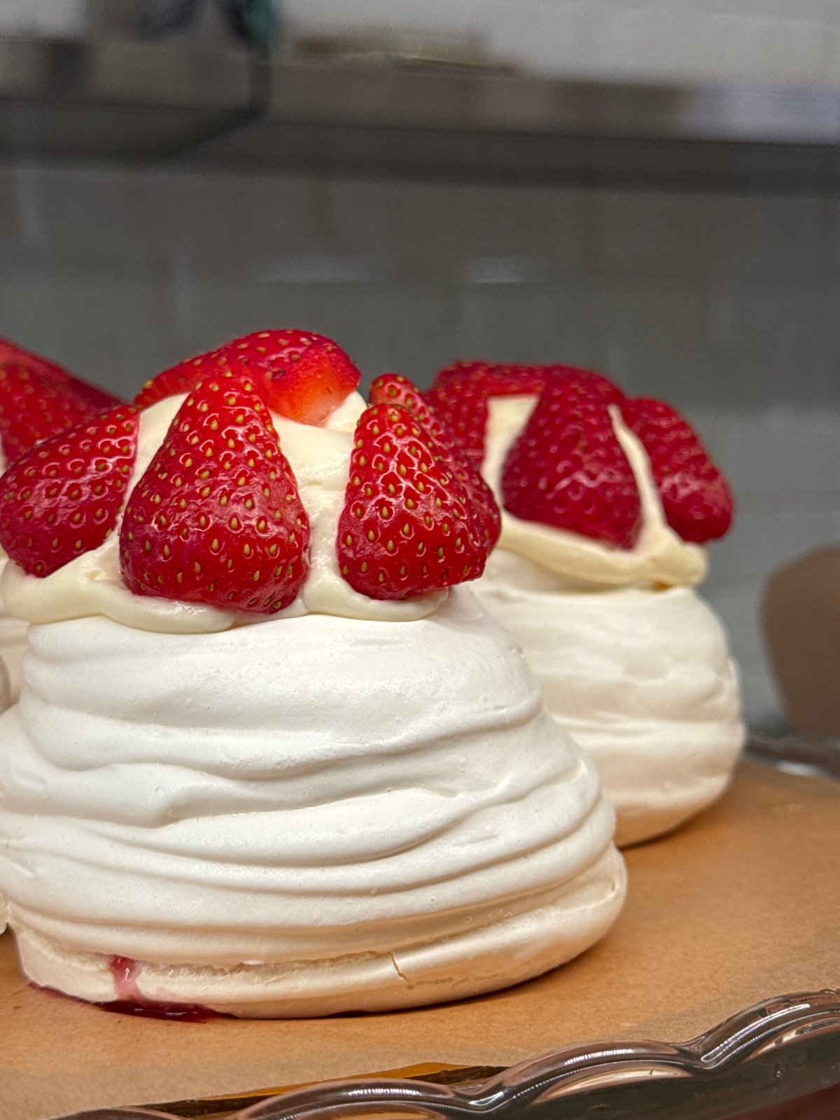 Moscow morning captures bakery treats and Red Square landmarks