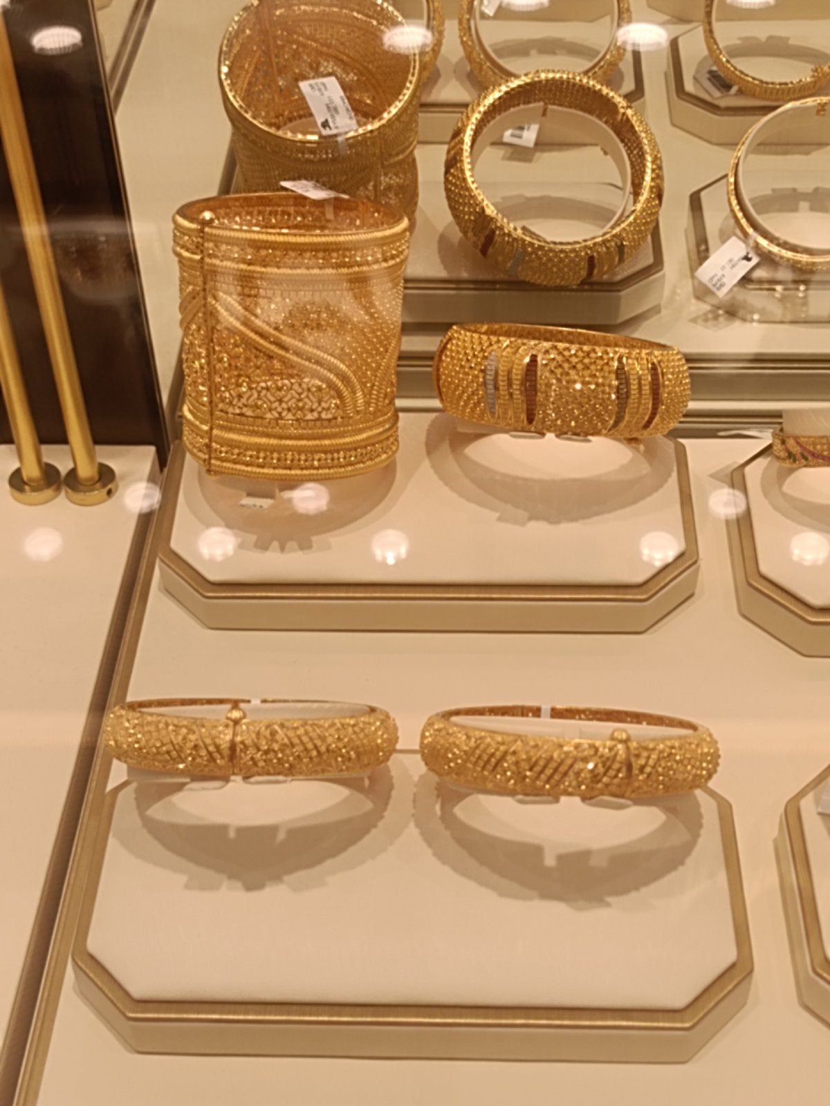 Dubai mall jewelry shopping tour with gold displays