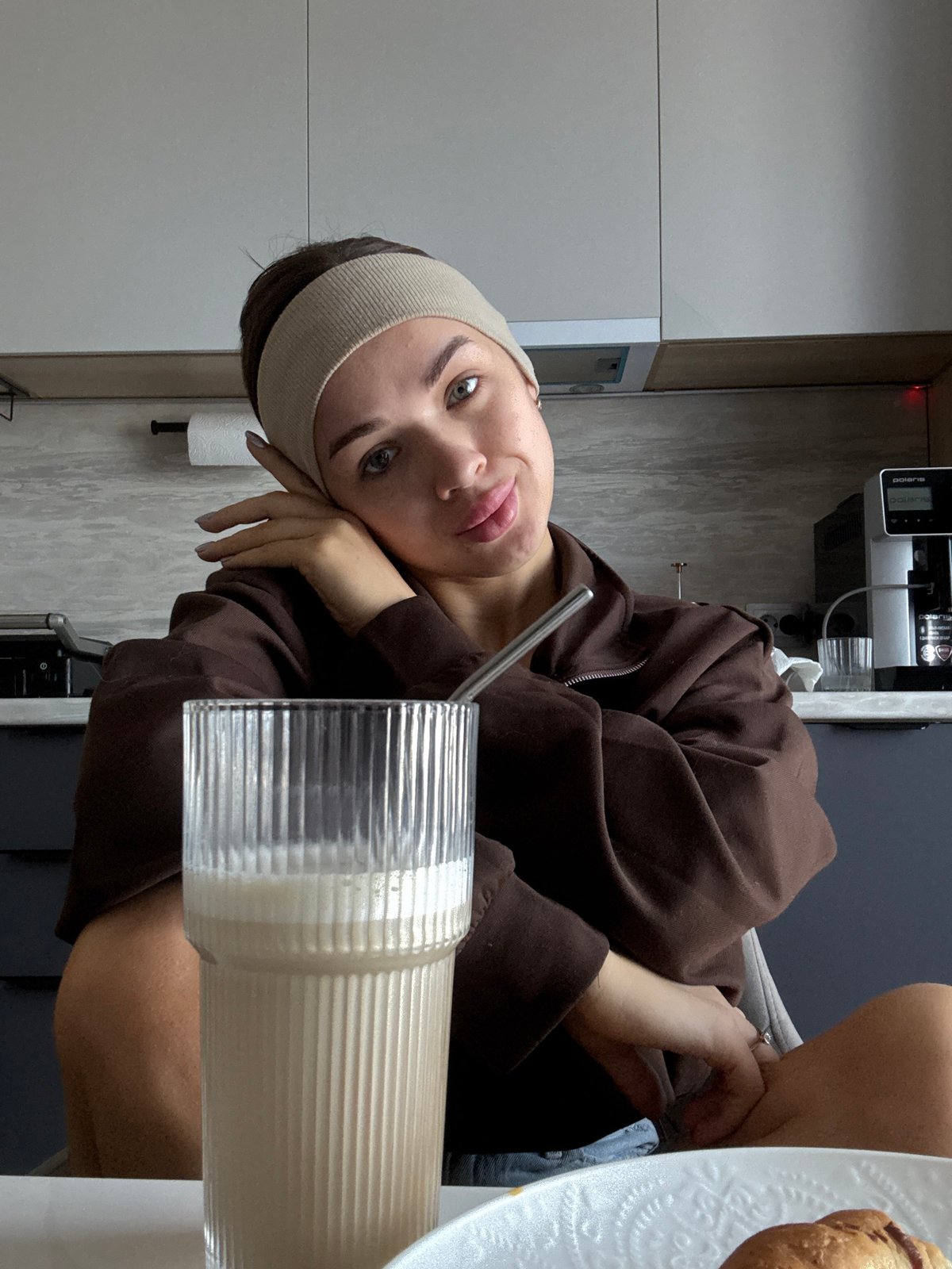 Rural Russian village morning captured in 13 casual moments