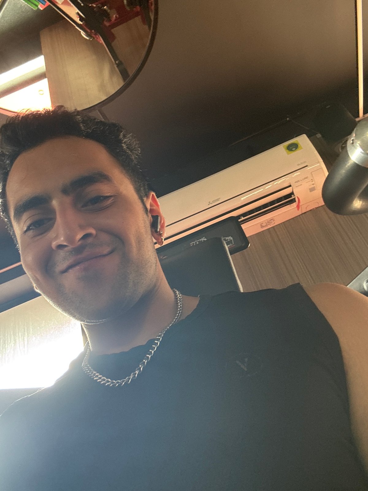 Gym session in full swing at a Kolkata fitness center
