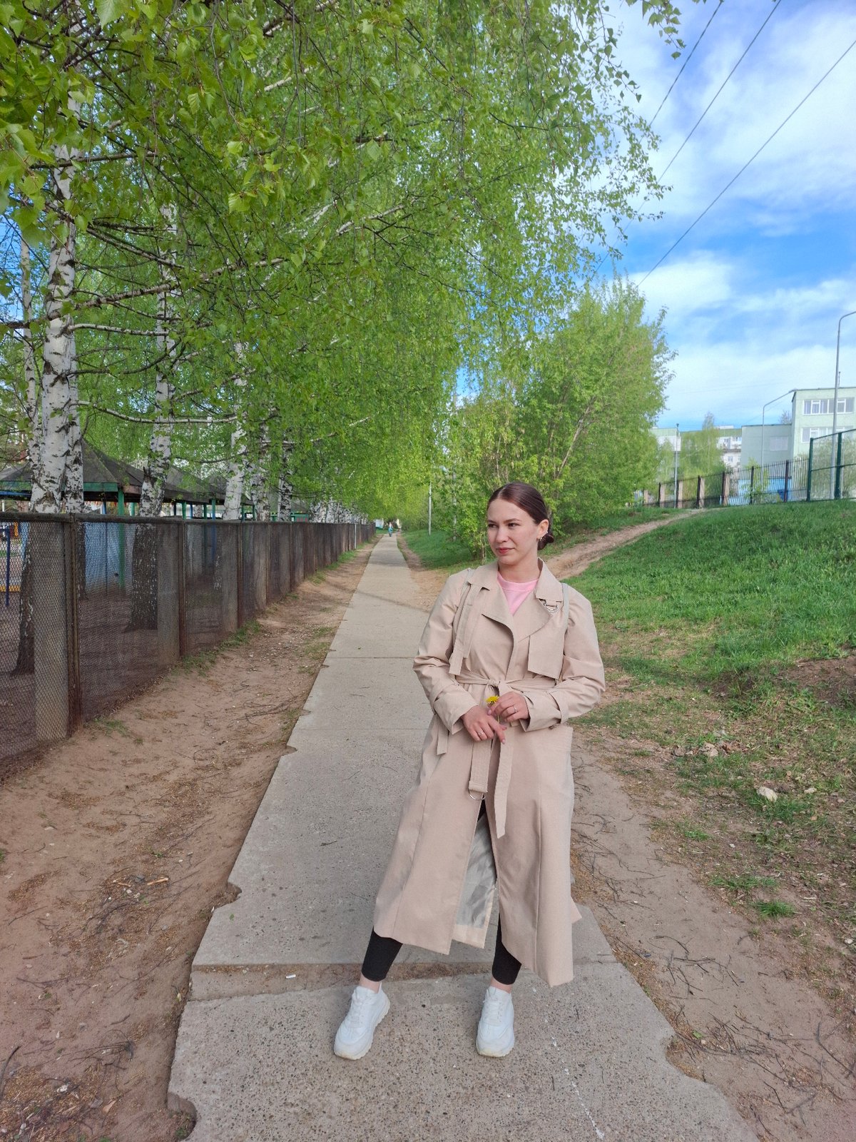 Spring family outings documented across Chaikovsky, Russia parks