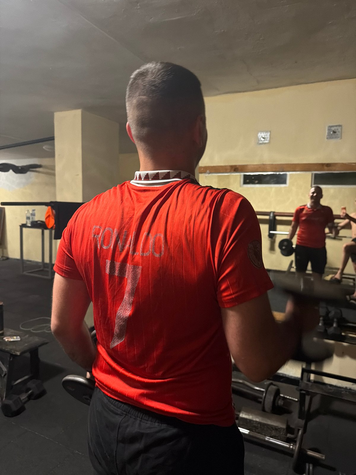 Evening gym session documented with workout activities and selfies
