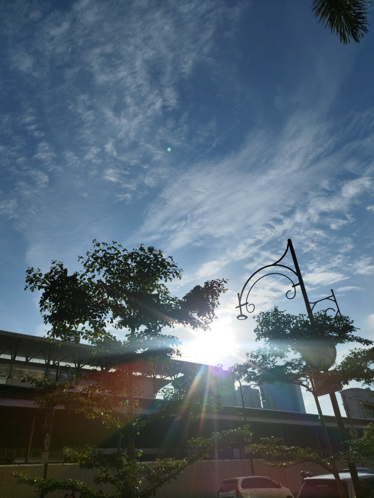 City walk and a three-dish meal on a sunny morning