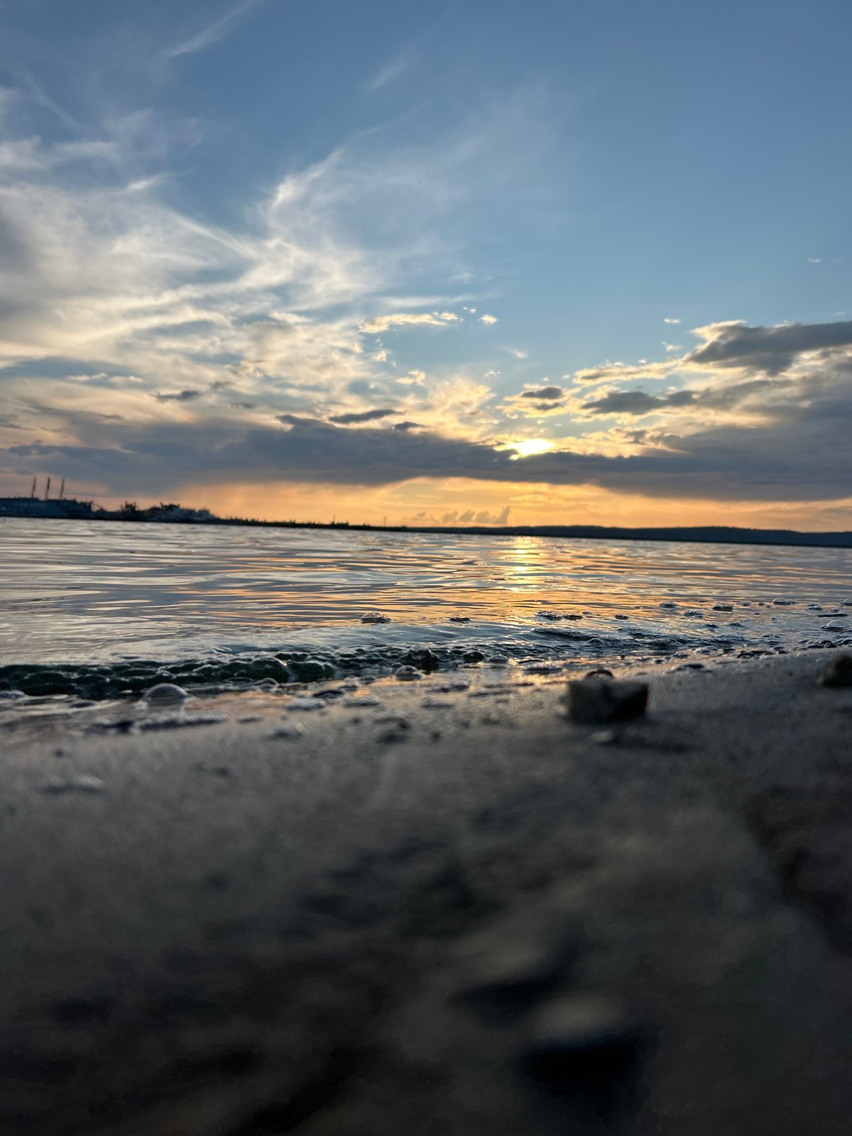 Sunset strolls and selfies along the Kama River embankment