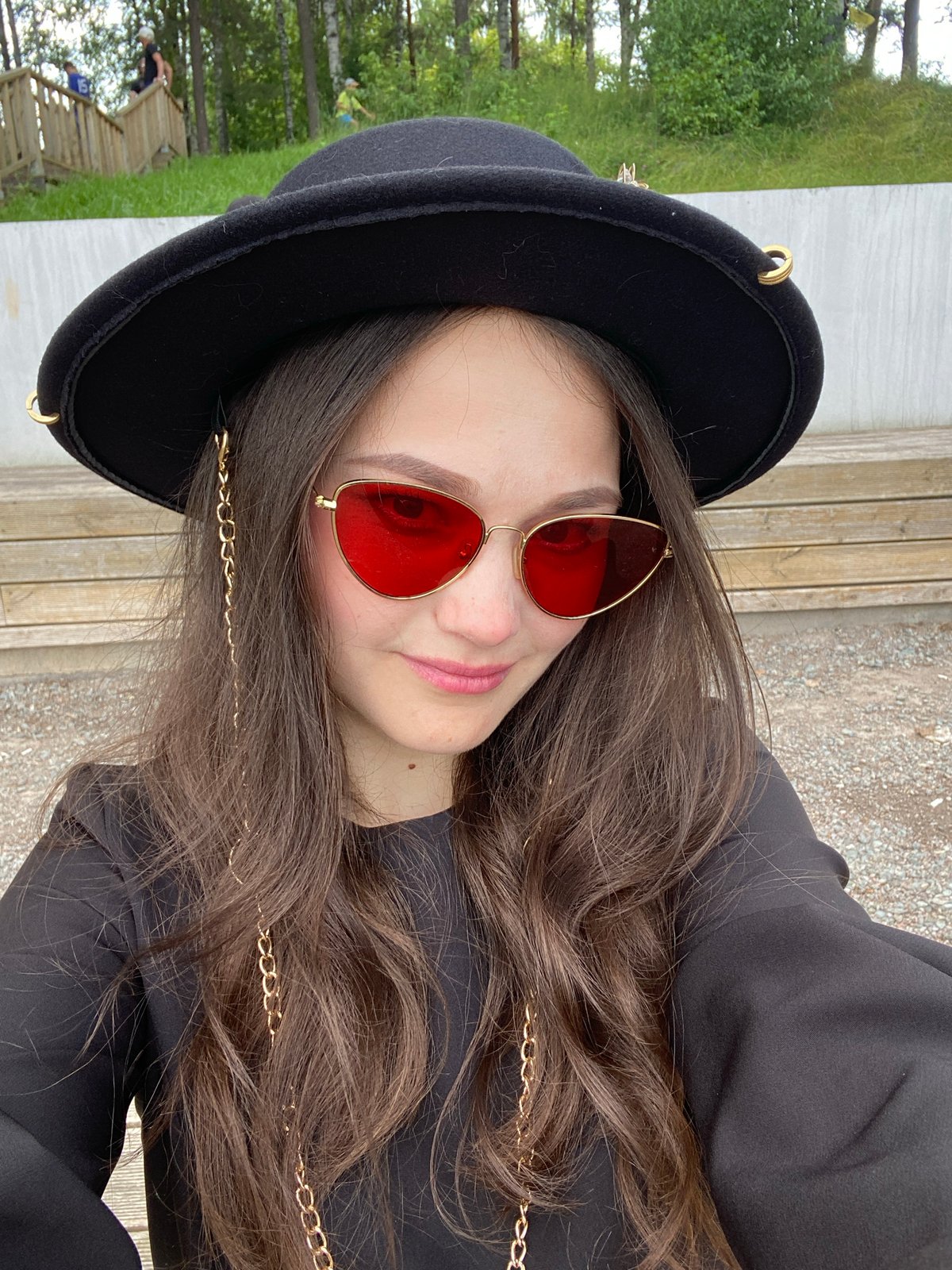 Afternoon in Chaikovsky: selfies, a war memorial, and everyday scenes
