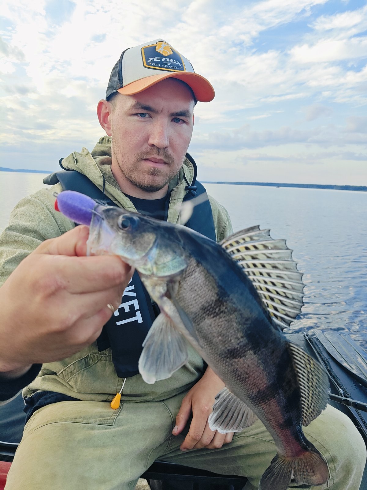 Fishing on the water near Stepanovo, fresh catches held up