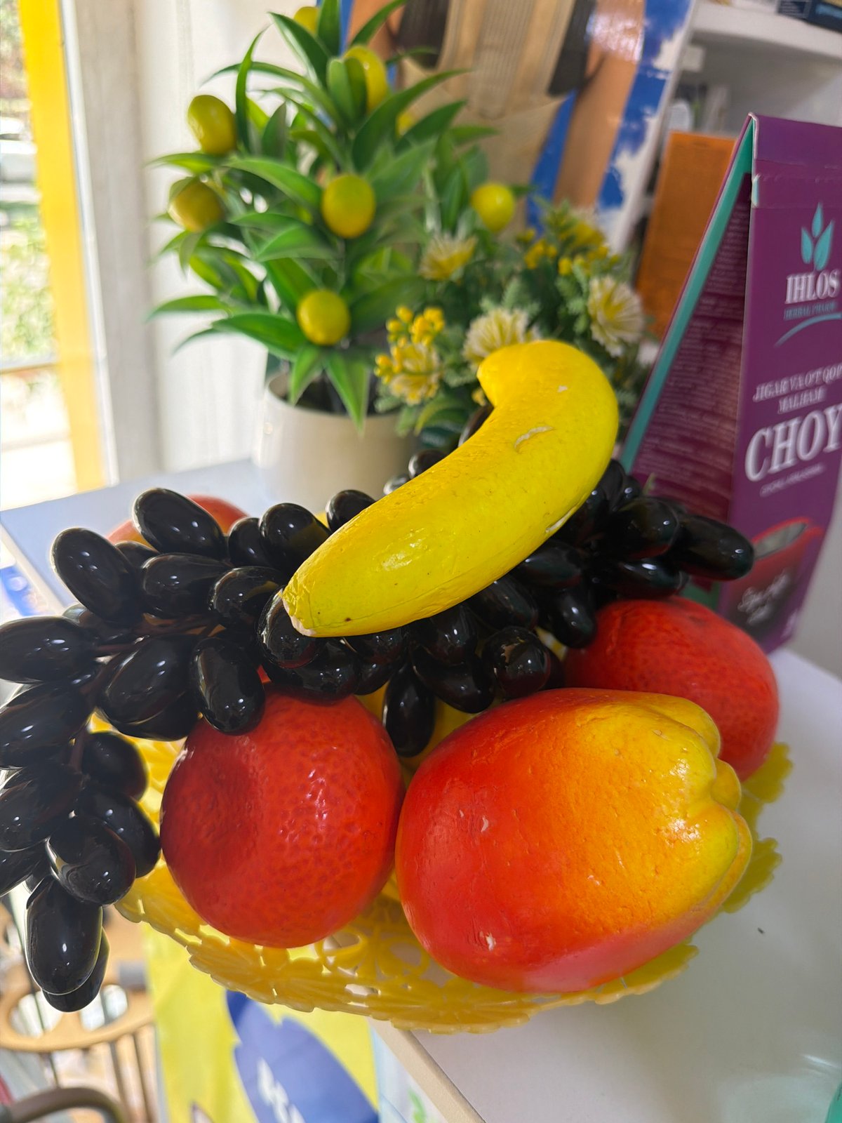 Artificial fruit and floral decor on display in Tashkent