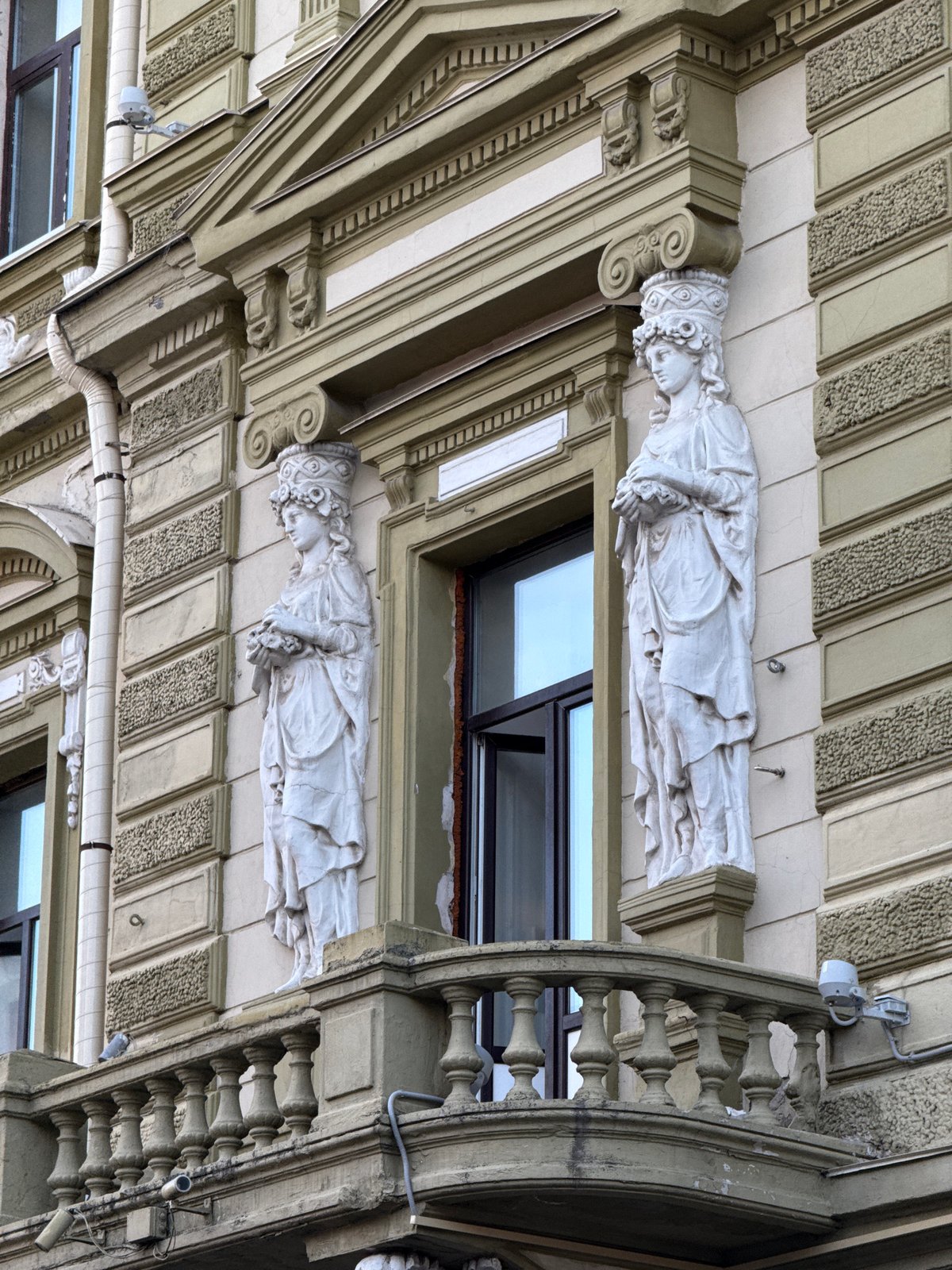 A day out on Nizhny Novgorod's main pedestrian street