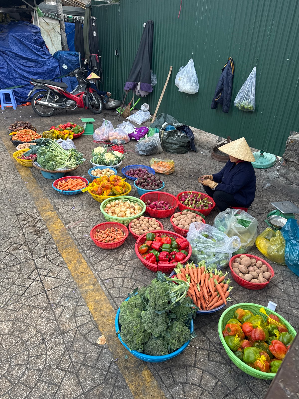Evening market activity observed across Da Lat, Vietnam