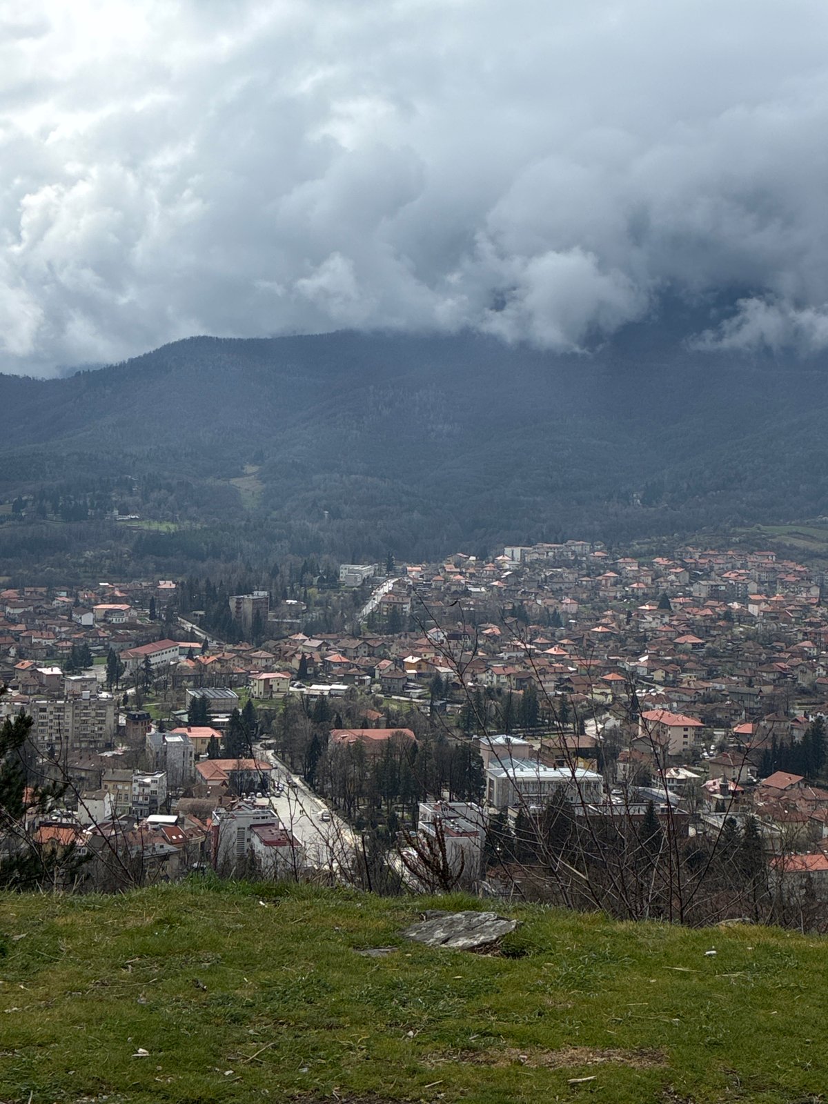 Easter decorations spotted during weekend morning in Bulgarian mountain town