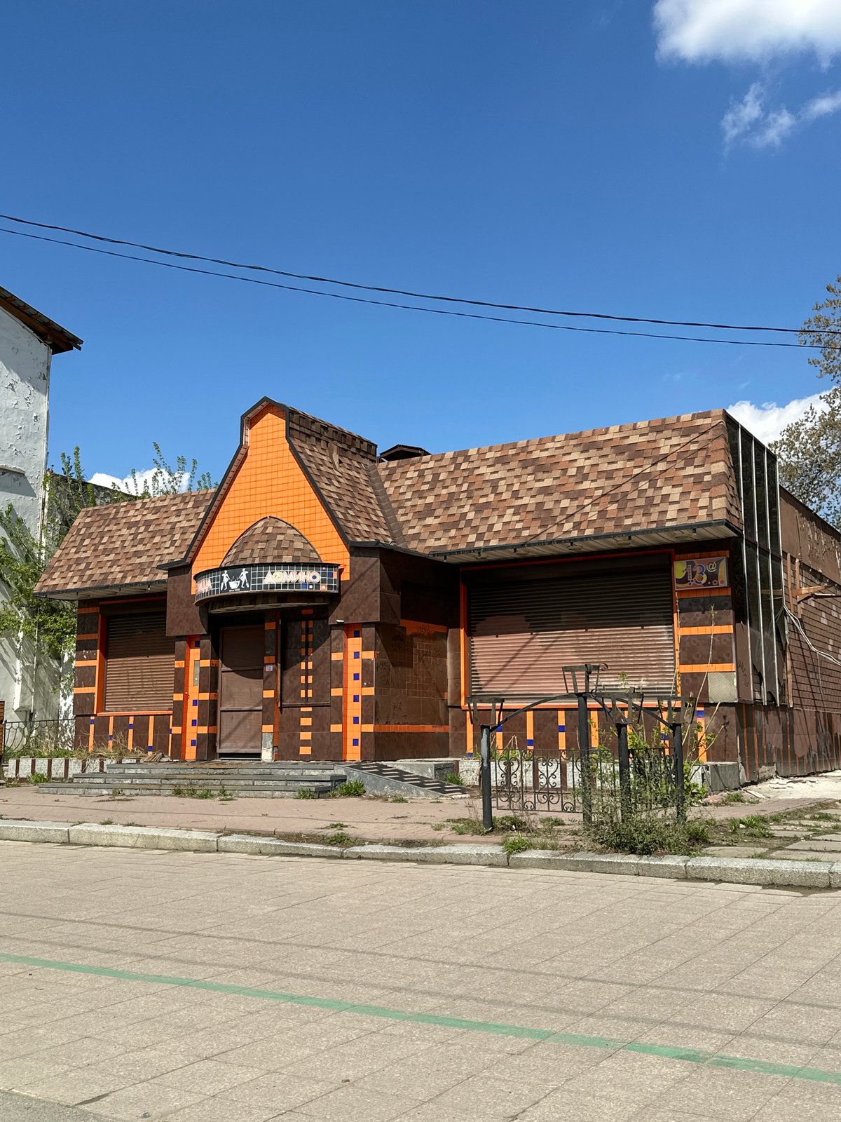 Morning street documentation captures everyday Irkutsk cityscape and landmarks