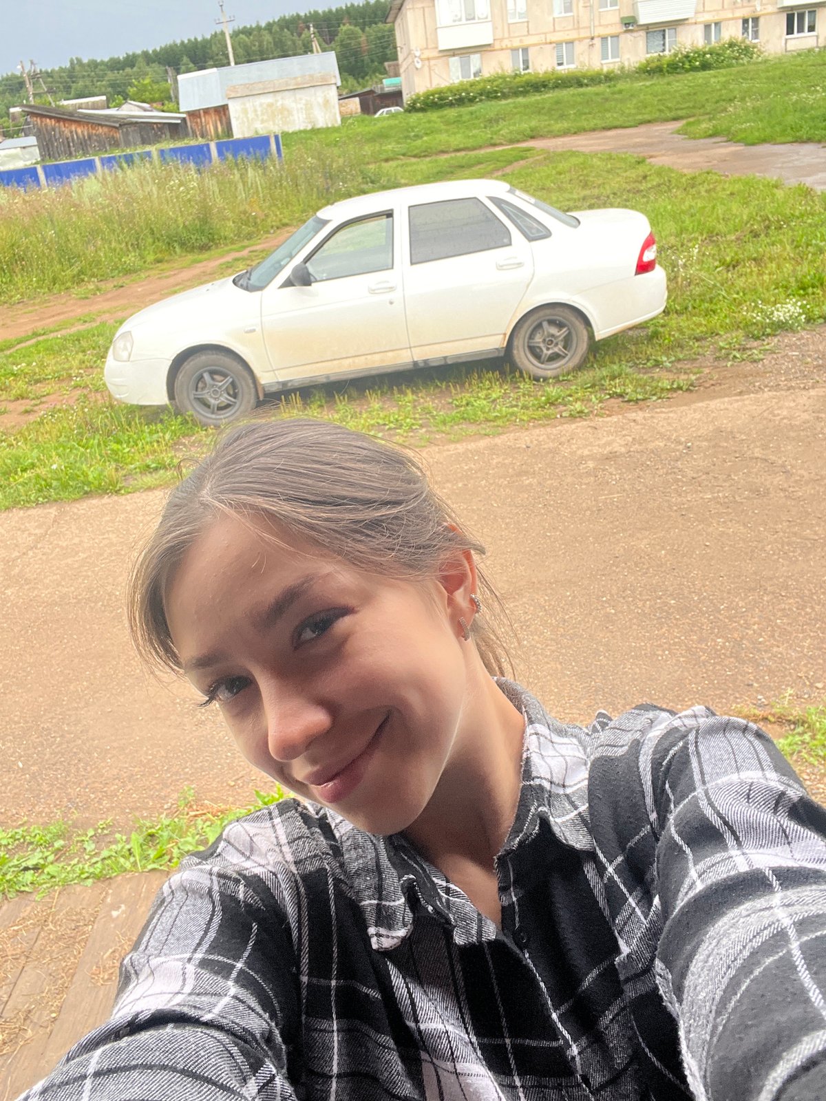 Roadside stop in rural Kemul on a overcast summer day