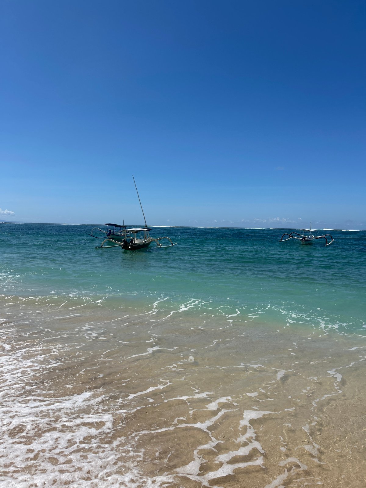 Dawn beach scenes documented in Kuta Selatan, Indonesia