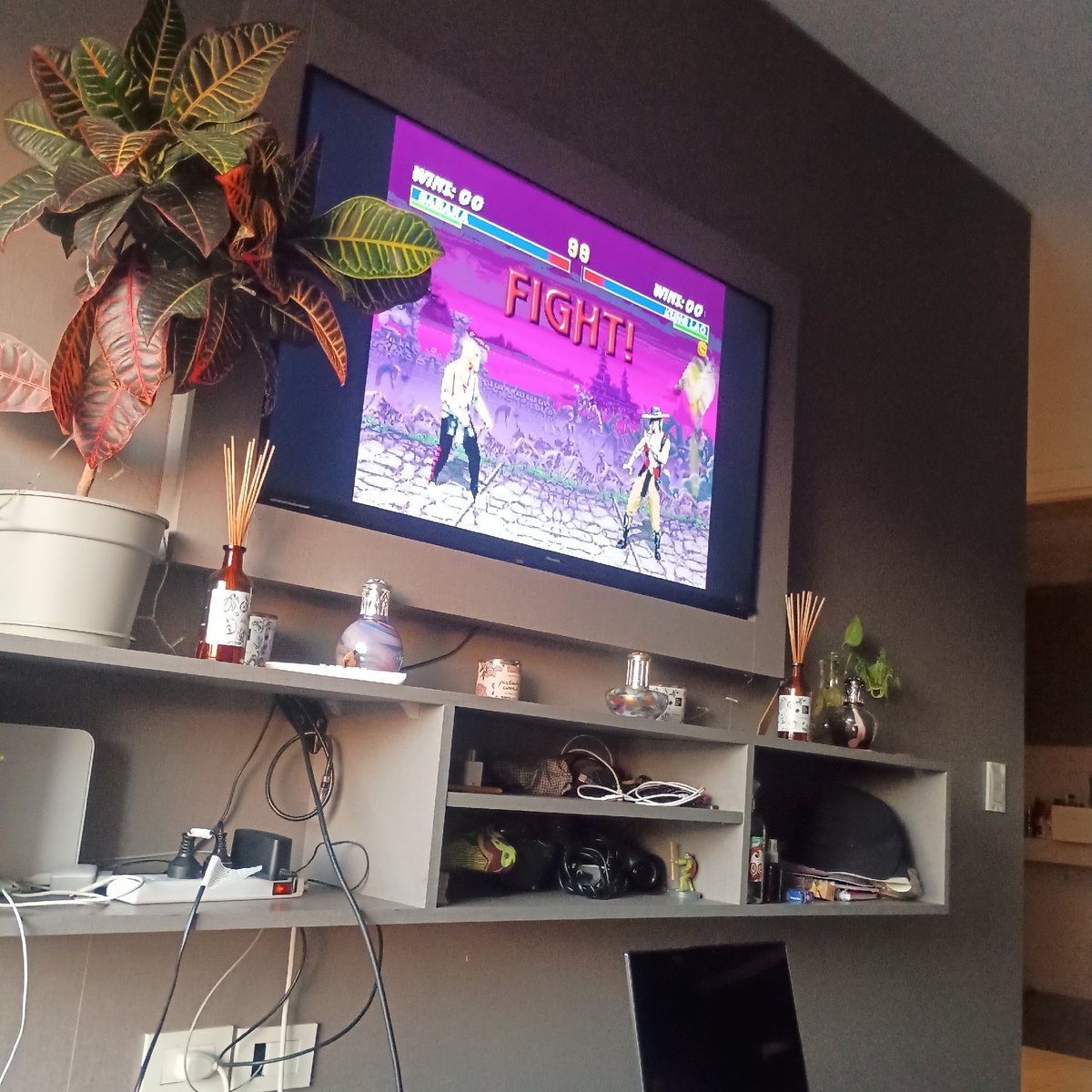 Buenos Aires resident enjoys evening gaming, sunset, ice cream