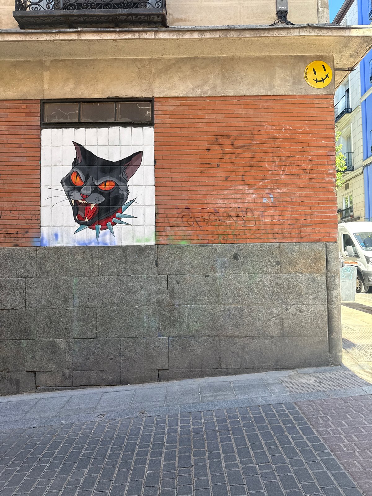 Urban photography session documents Madrid street scenes and architecture
