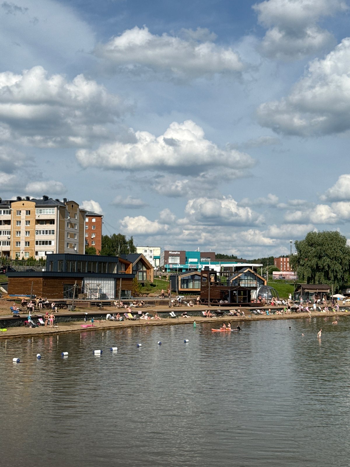 Lazy summer afternoon on the Votkinsk Reservoir waterfront