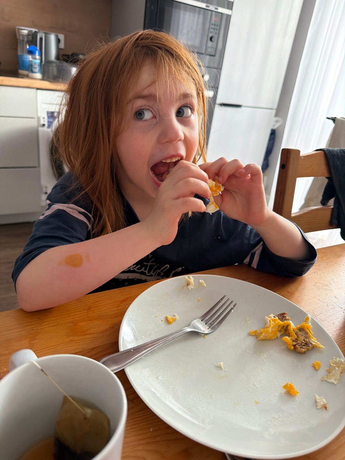 Early morning breakfast and selfies in Perm kitchen