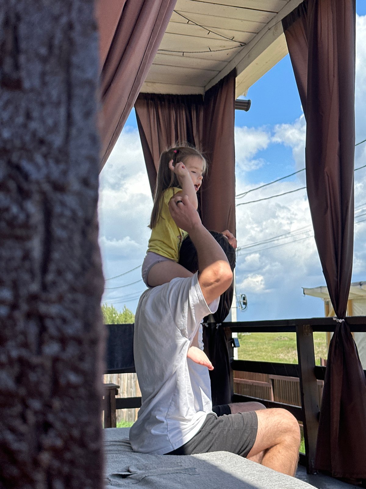Morning domestic life documented in Kuda, Russia