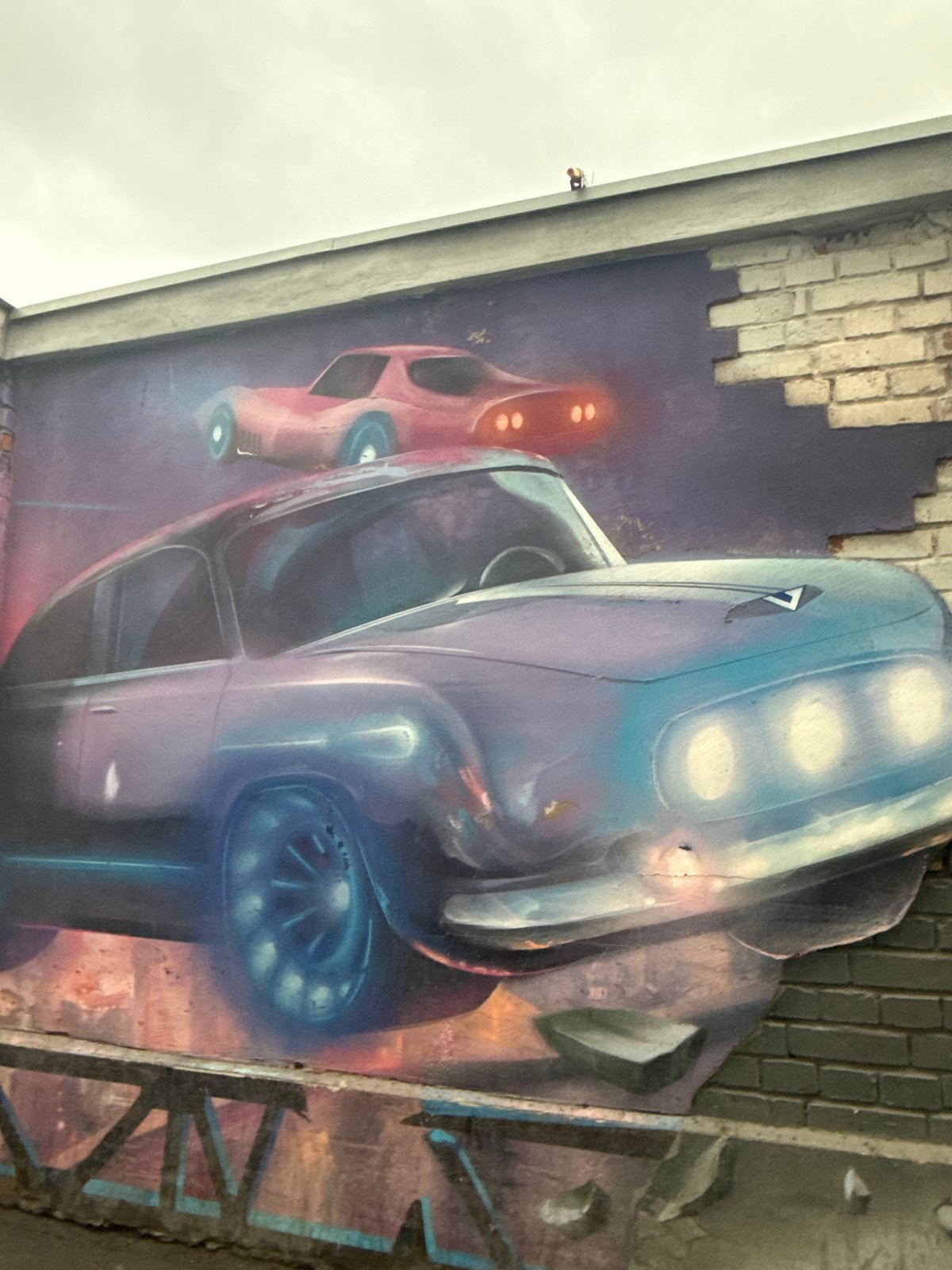 Futuristic vehicle mural spotted under Saint Petersburg bridge