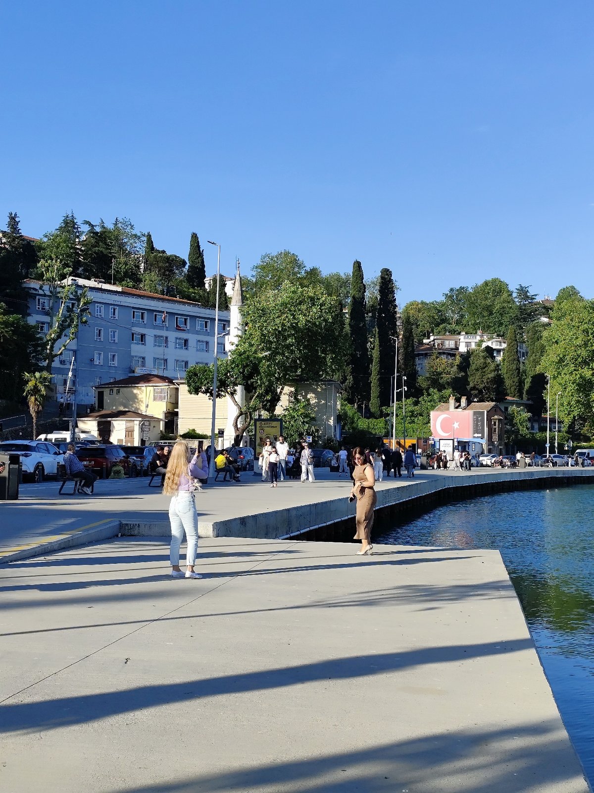 Weekend leisure activities captured along Sarıyer waterfront and marina