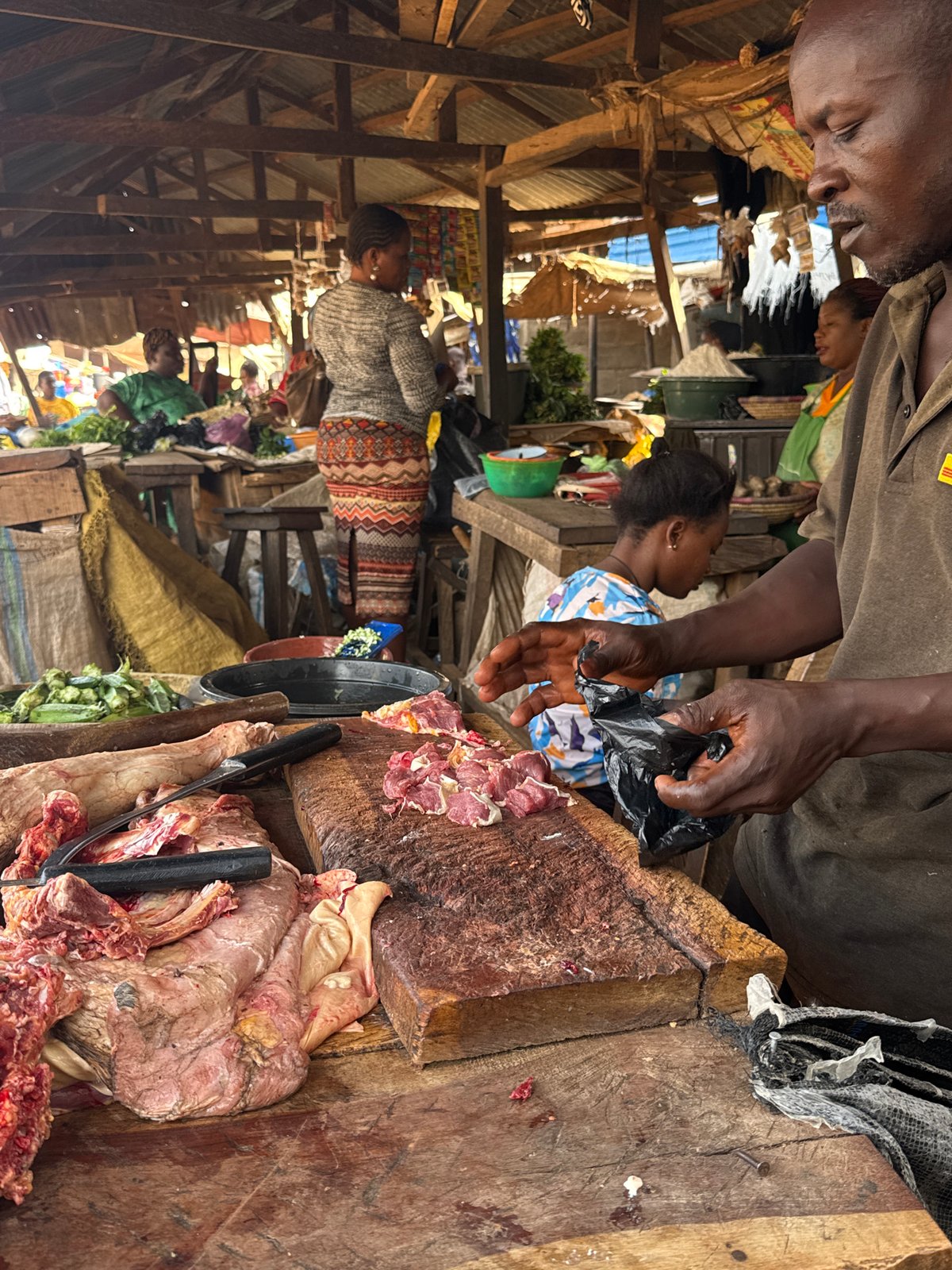 Morning market activity in Kagwaru, Nigeria