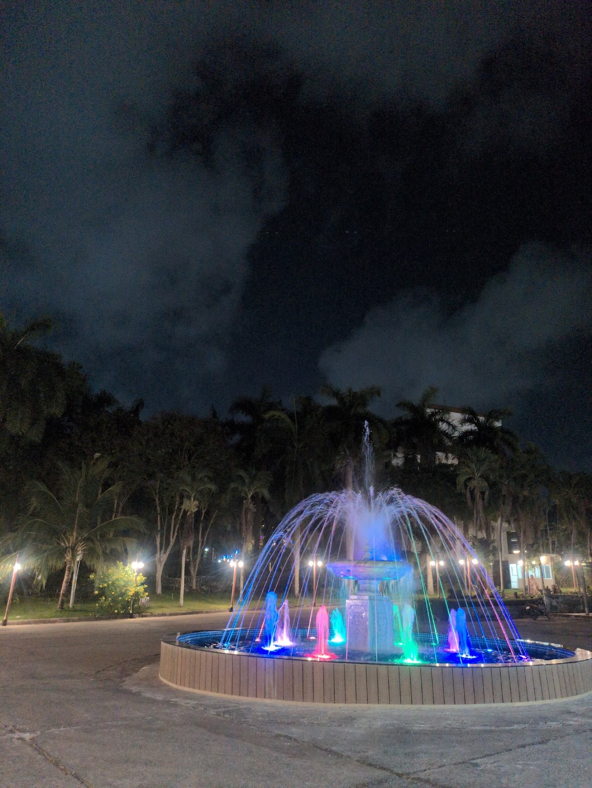 Tourist documents day and night scenes across Phú Quốc island